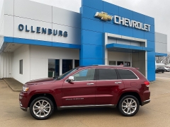 Used 2020  Jeep Grand Cherokee 4d SUV 4WD Summit V8 at Ollenburg Motors near Garner, IA