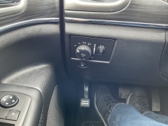 Used 2021  Jeep Grand Cherokee Limited 4x4 at Ollenburg Motors near Garner, IA