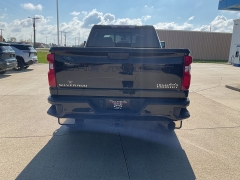 Used 2022  Chevrolet Silverado 3500HD 4WD Crew Cab 159" High Country Dsl at Ollenburg Motors near Garner&comma; IA
