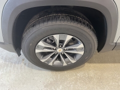 New 2026  Chevrolet Equinox FWD 4dr LT w&sol;1LT at Ollenburg Motors near Garner&comma; IA