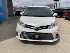 Used 2018  Toyota Sienna 4d Wagon XLE 7-Pass w&sol;Auto Access Seat at Ollenburg Motors near Garner&comma; IA