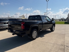 Used 2022  Chevrolet Silverado 3500HD 4WD Crew Cab 159" High Country Dsl at Ollenburg Motors near Garner&comma; IA