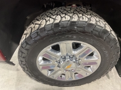 Used 2024  Chevrolet Silverado 2500HD 4WD Crew Cab 159" High Country Gas at Ollenburg Motors near Garner&comma; IA