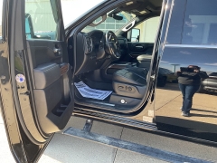 Used 2022  Chevrolet Silverado 3500HD 4WD Crew Cab 159" High Country Dsl at Ollenburg Motors near Garner&comma; IA