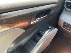Used 2021 Toyota Highlander Hybrid Platinum AWD at Ollenburg Motors near Garner, IA