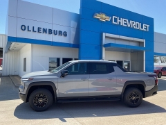 New 2025 Chevrolet Silverado EV e4WD Crew Cab Extended Range LT at Ollenburg Motors near Garner, IA