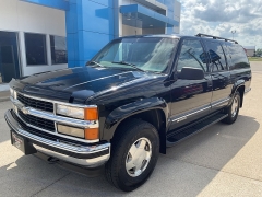Used 1999  Chevrolet Suburban 1500 SUV 4WD LT at Ollenburg Motors near Garner&comma; IA