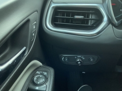 Used 2020  Chevrolet Equinox 4d SUV AWD Premier w&sol;1LZ at Ollenburg Motors near Garner&comma; IA
