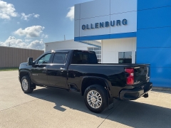 Used 2022  Chevrolet Silverado 3500HD 4WD Crew Cab 159" High Country Dsl at Ollenburg Motors near Garner&comma; IA