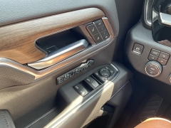 New 2025 Chevrolet Silverado 1500 4WD Crew Cab 147" High Country at Ollenburg Motors near Garner, IA