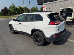 Used 2017 Jeep Cherokee 4d SUV 4WD Sport I4 Altitude at Deal King Adrian near Adrian, MI