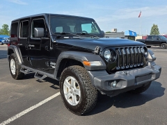 Used 2020 Jeep Wrangler Unlimited 4d SUV 4WD Sport at Maxx Loans near St. Adrian, MI