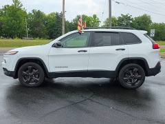 Used 2017 Jeep Cherokee 4d SUV 4WD Sport I4 Altitude at Maxx Loans near St. Adrian, MI