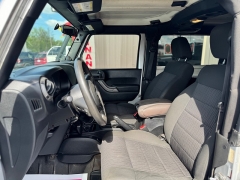 Used 2012 Jeep Wrangler 2d Convertible Freedom at Maxx Loans near ,