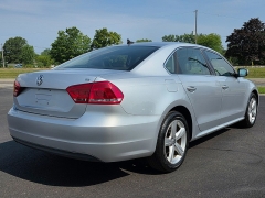 Used 2013 Volkswagen Passat 4d Sedan SE w/Sunroof PZEV at Maxx Loans near St. Adrian, MI