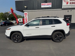 Used 2017 Jeep Cherokee 4d SUV 4WD Sport I4 Altitude at Deal King Adrian near Adrian, MI