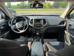 Used 2017 Jeep Cherokee 4d SUV 4WD Sport I4 Altitude at Deal King Adrian near Adrian, MI