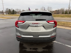 Used 2024  GMC Terrain FWD 4dr SLE at Maxx Loans near St&period; Adrian&comma; MI