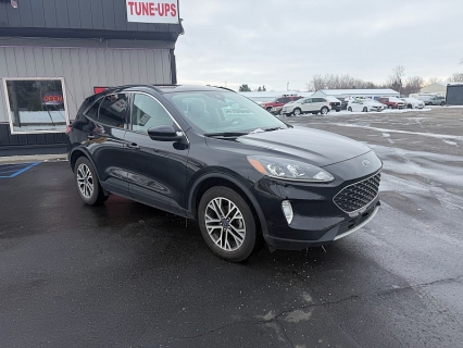 Used 2020 Ford Escape 4d SUV AWD SEL 1.5L at Deal King Adrian near Adrian, MI
