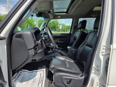 Used 2009 Jeep Commander 4d SUV 4WD Limited at Maxx Loans near St. Adrian, MI