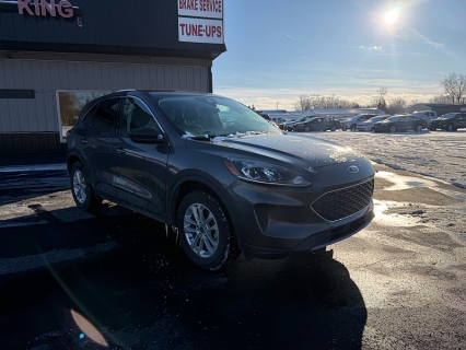 2022 Ford Escape SE's photo