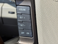 Used 2014 Lincoln Navigator 4d SUV 4WD at Maxx Loans near St. Adrian, MI