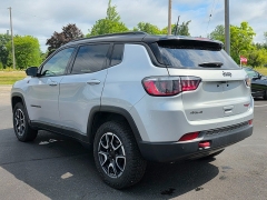 Used 2024 Jeep Compass Trailhawk 4x4 at Maxx Loans near St. Adrian, MI