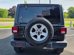 Used 2020 Jeep Wrangler Unlimited 4d SUV 4WD Sport at Maxx Loans near St. Adrian, MI
