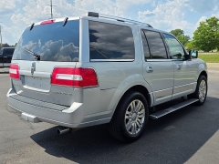 Used 2014 Lincoln Navigator 4d SUV 4WD at Maxx Loans near St. Adrian, MI