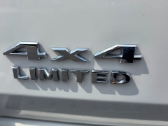 Used 2009 Jeep Commander 4d SUV 4WD Limited at Maxx Loans near St. Adrian, MI