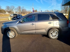 Used 2015 Kia Sorento 4d SUV AWD LX at Maxx Loans near ,