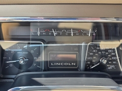Used 2014 Lincoln Navigator 4d SUV 4WD at Maxx Loans near St. Adrian, MI