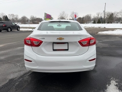 Used 2017  Chevrolet Cruze 4d Sedan LT Auto at Deal King Adrian near Adrian&comma; MI