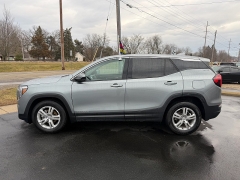 Used 2024  GMC Terrain FWD 4dr SLE at Maxx Loans near St&period; Adrian&comma; MI