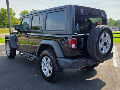 Used 2020 Jeep Wrangler Unlimited 4d SUV 4WD Sport at Maxx Loans near St. Adrian, MI