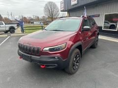 Used 2019  Jeep Cherokee 4d SUV 4WD Trailhawk 3&period;2L at Maxx Loans near St&period; Adrian&comma; MI