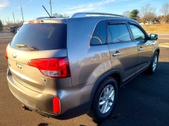 Used 2015 Kia Sorento 4d SUV AWD LX at Maxx Loans near ,