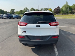 Used 2017 Jeep Cherokee 4d SUV 4WD Sport I4 Altitude at Deal King Adrian near Adrian, MI