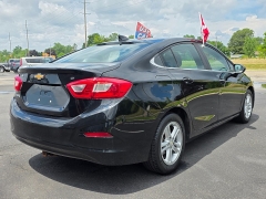 Used 2017 Chevrolet Cruze 4d Sedan LT Auto at Maxx Loans near St. Adrian, MI