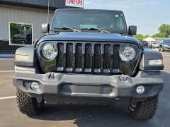 Used 2020 Jeep Wrangler Unlimited 4d SUV 4WD Sport at Maxx Loans near St. Adrian, MI