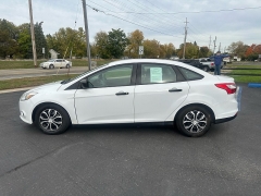 Used 2013  Ford Focus 4d Sedan S at Maxx Loans near St. Adrian, MI