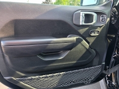 Used 2020 Jeep Wrangler Unlimited 4d SUV 4WD Sport at Maxx Loans near St. Adrian, MI