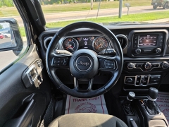 Used 2020 Jeep Wrangler Unlimited 4d SUV 4WD Sport at Maxx Loans near St. Adrian, MI