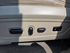 Used 2014 Lincoln Navigator 4d SUV 4WD at Maxx Loans near St. Adrian, MI