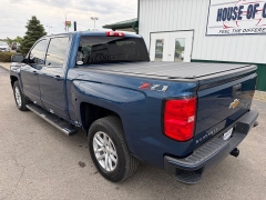 Used 2018  Chevrolet Silverado 1500 4WD Crew Cab LT Z71 at House of Carz near Rochester&comma; IN