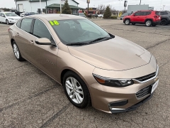 Used 2018  Chevrolet Malibu 4d Sedan LT at House of Carz near Rochester&comma; IN