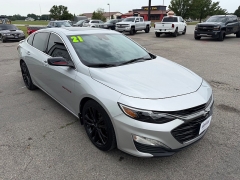 Used 2021  Chevrolet Malibu 4dr Sdn LT at House of Carz near Rochester&comma; IN