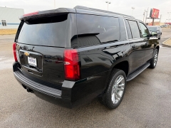 Used 2019  Chevrolet Suburban 4d SUV 4WD LT at House of Carz near Rochester&comma; IN