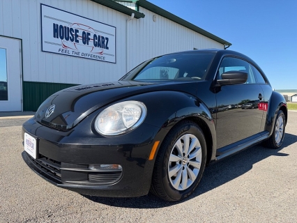 Used 2014 Volkswagen Beetle 2d Coupe 1.8T w/Sunroof Auto/PZEV at House of Carz near Rochester, IN