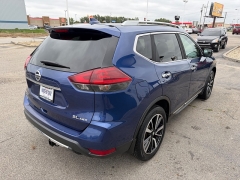 Used 2018  Nissan Rogue 4d SUV AWD SL at House of Carz near Rochester&comma; IN